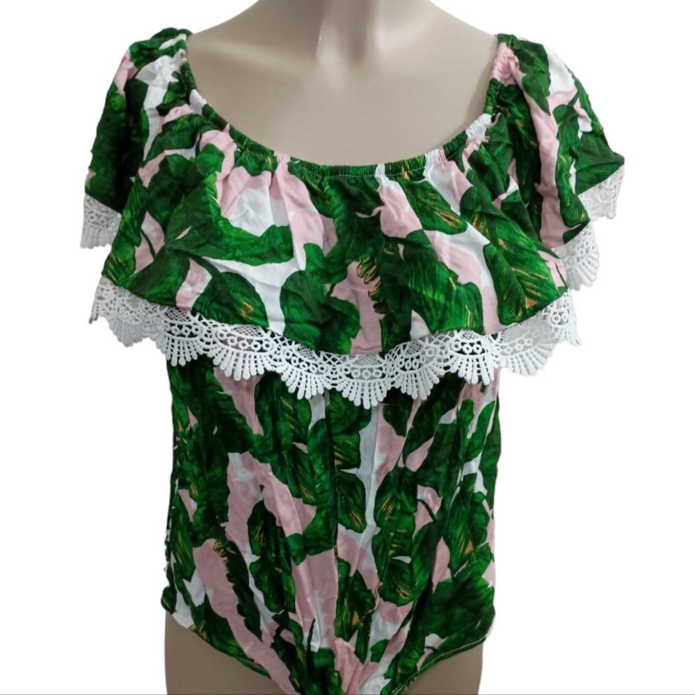 Miss Lili Woman's Plus Size 1X Floral Blouse